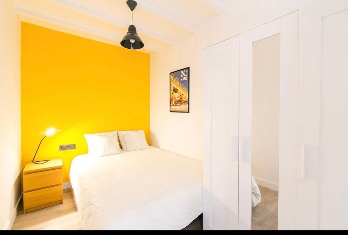 Apartamento Elyo Apartment บาร์เซโลนา ภายนอก รูปภาพ